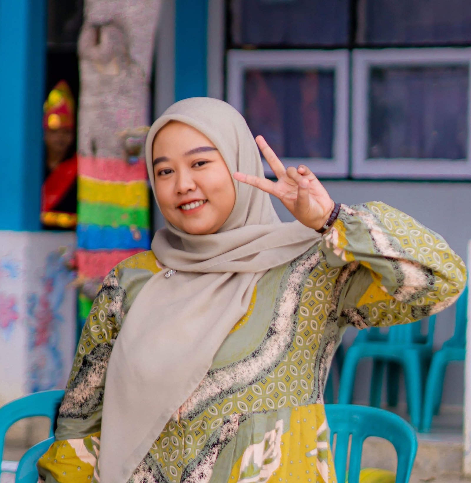 Yuli Astriani., S. Pd